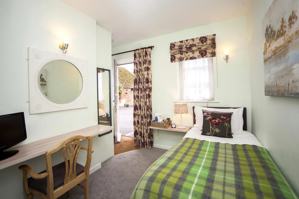 The Conigre Hotell Melksham Exteriör bild