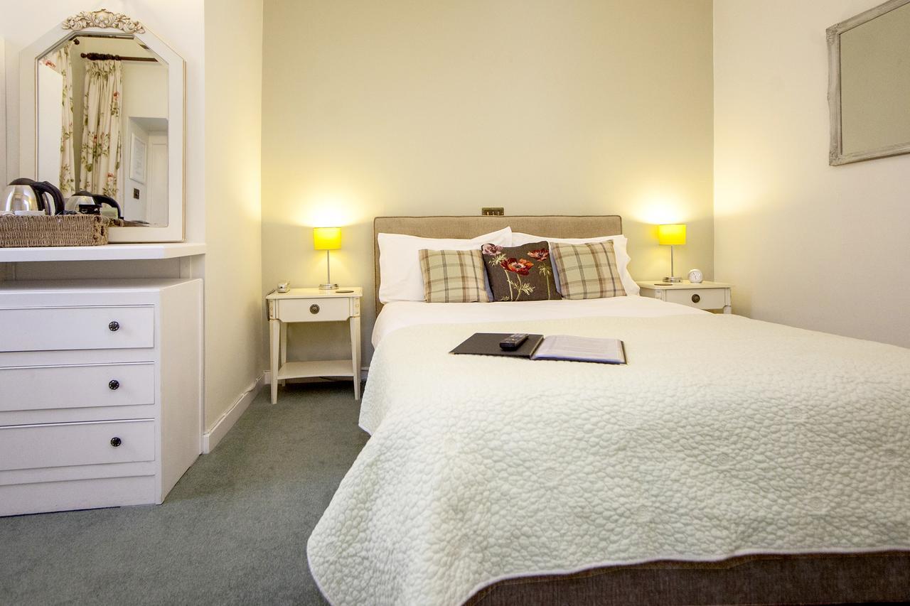 The Conigre Hotell Melksham Exteriör bild