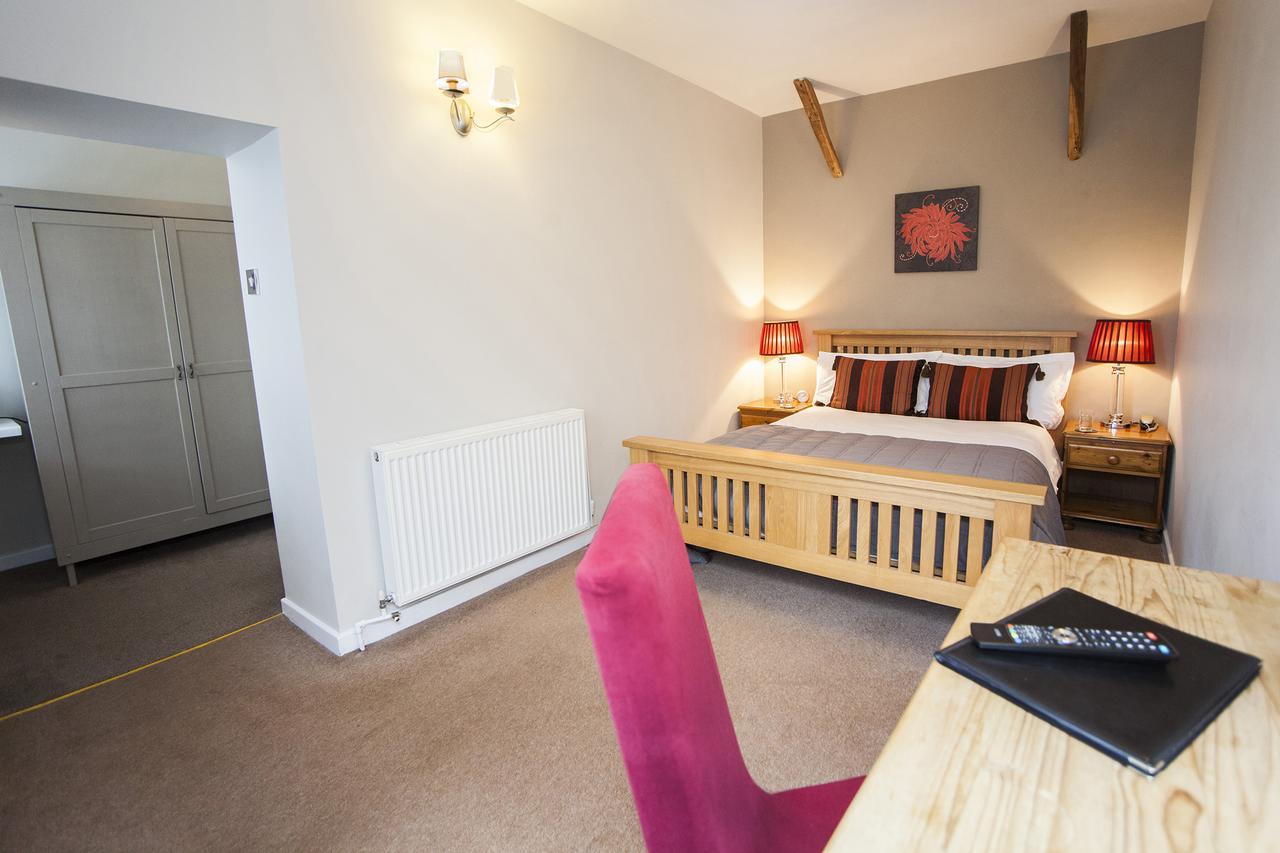 The Conigre Hotell Melksham Exteriör bild
